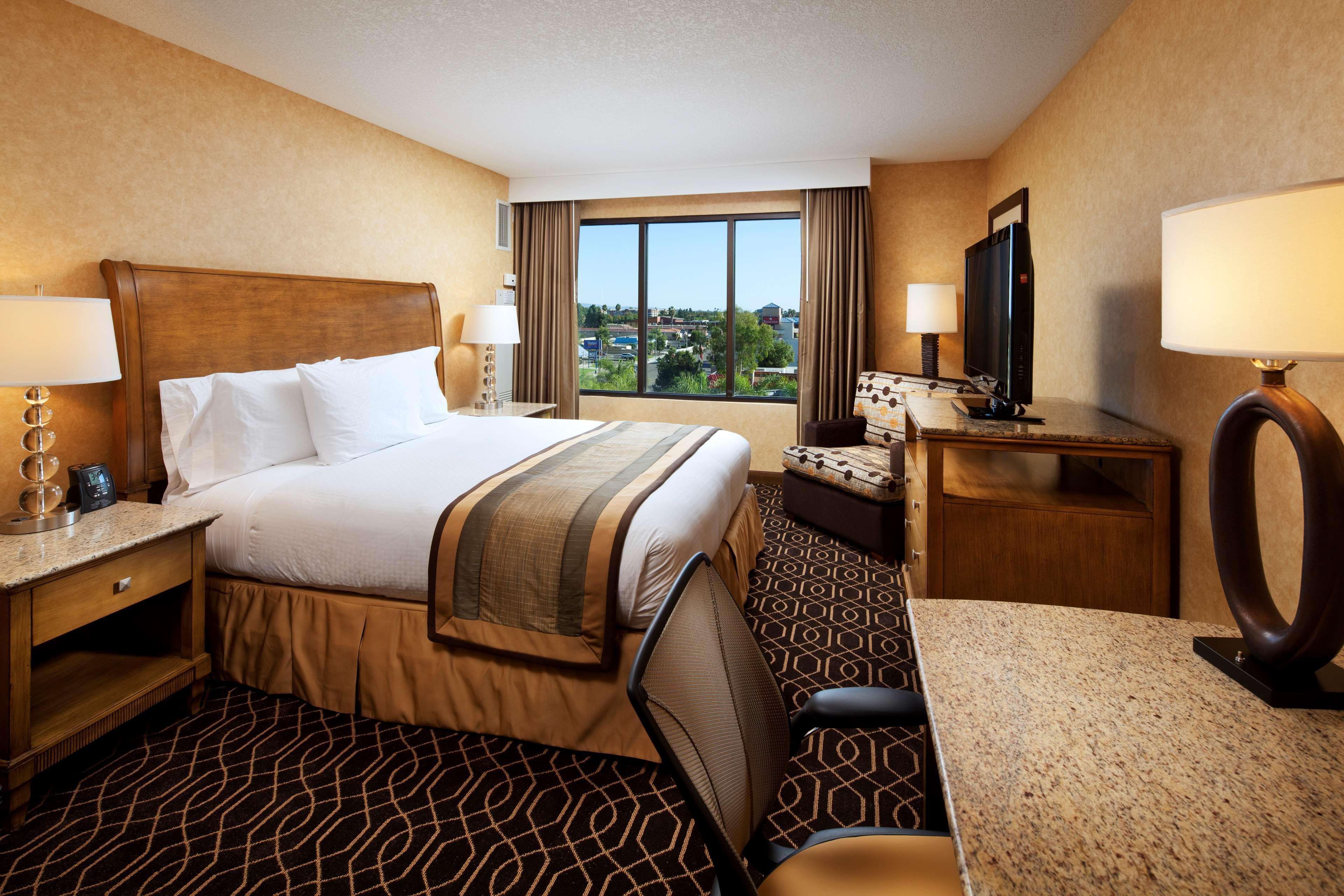Doubletree Suites By Hilton Anaheim Resort/Convention Center Экстерьер фото