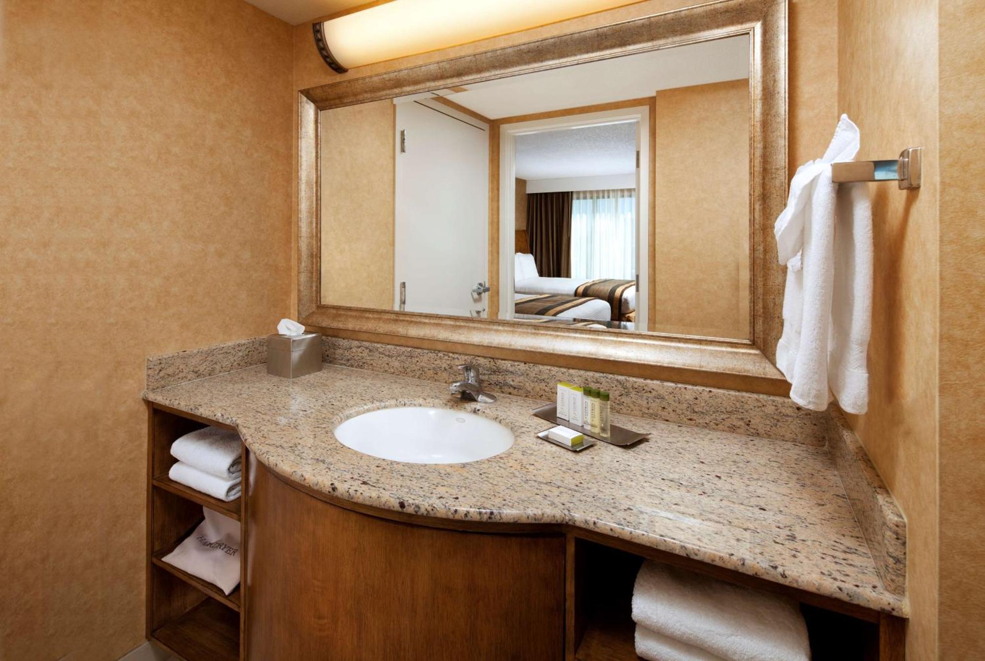 Doubletree Suites By Hilton Anaheim Resort/Convention Center Экстерьер фото