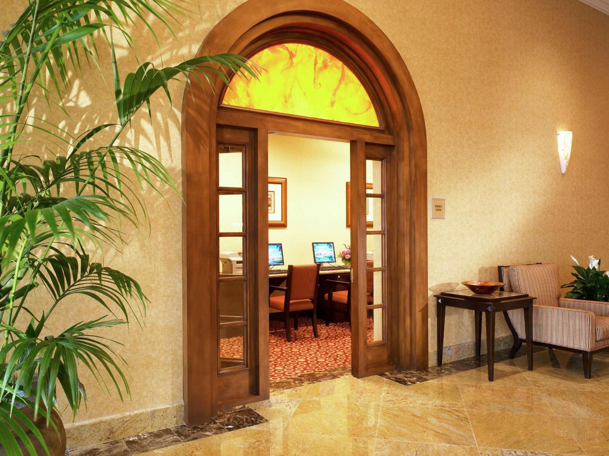 Doubletree Suites By Hilton Anaheim Resort/Convention Center Экстерьер фото