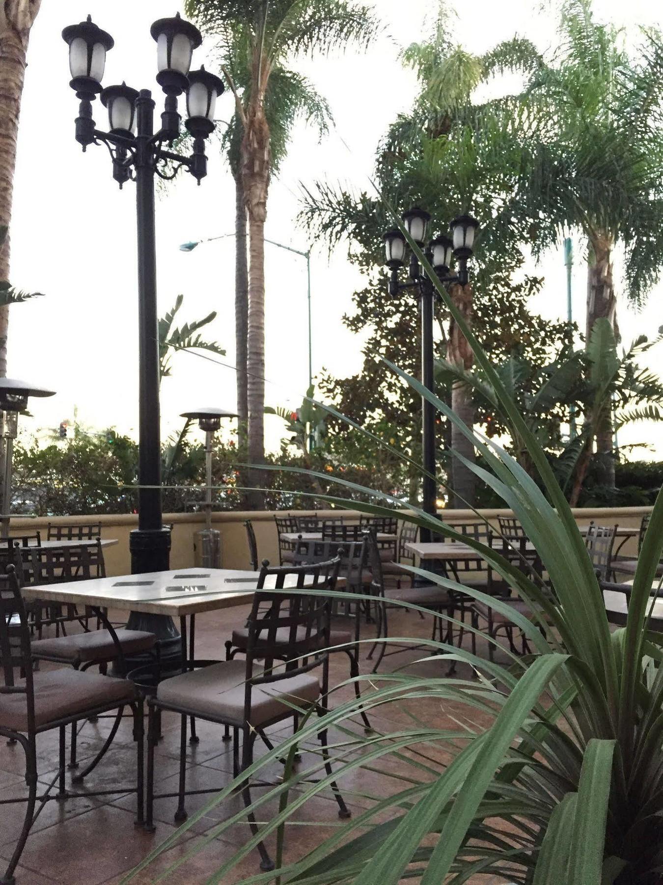 Doubletree Suites By Hilton Anaheim Resort/Convention Center Экстерьер фото